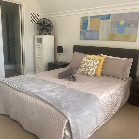 Villa Serenity On The Terrace Mandurah Bagian luar foto