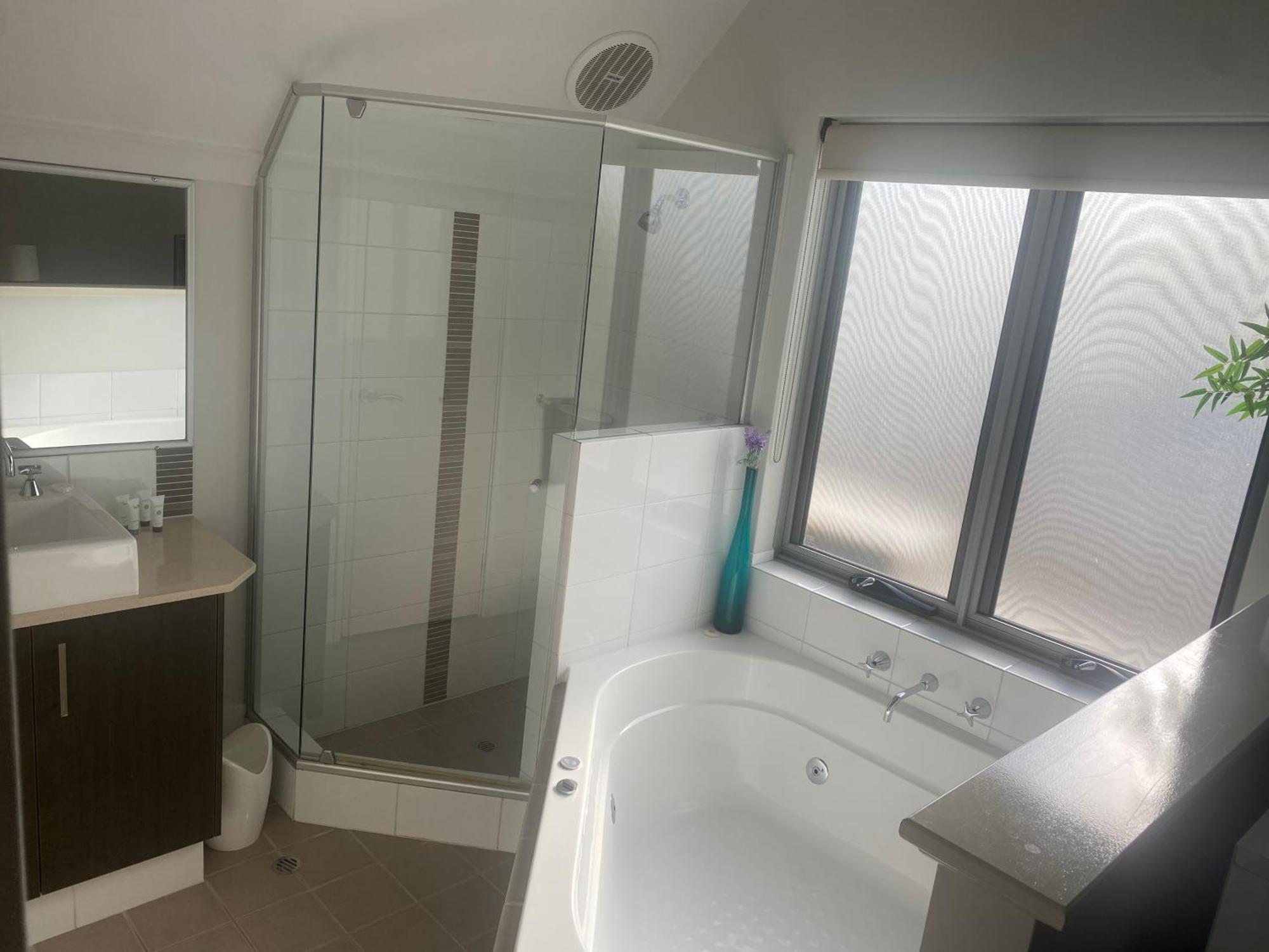 Villa Serenity On The Terrace Mandurah Bagian luar foto