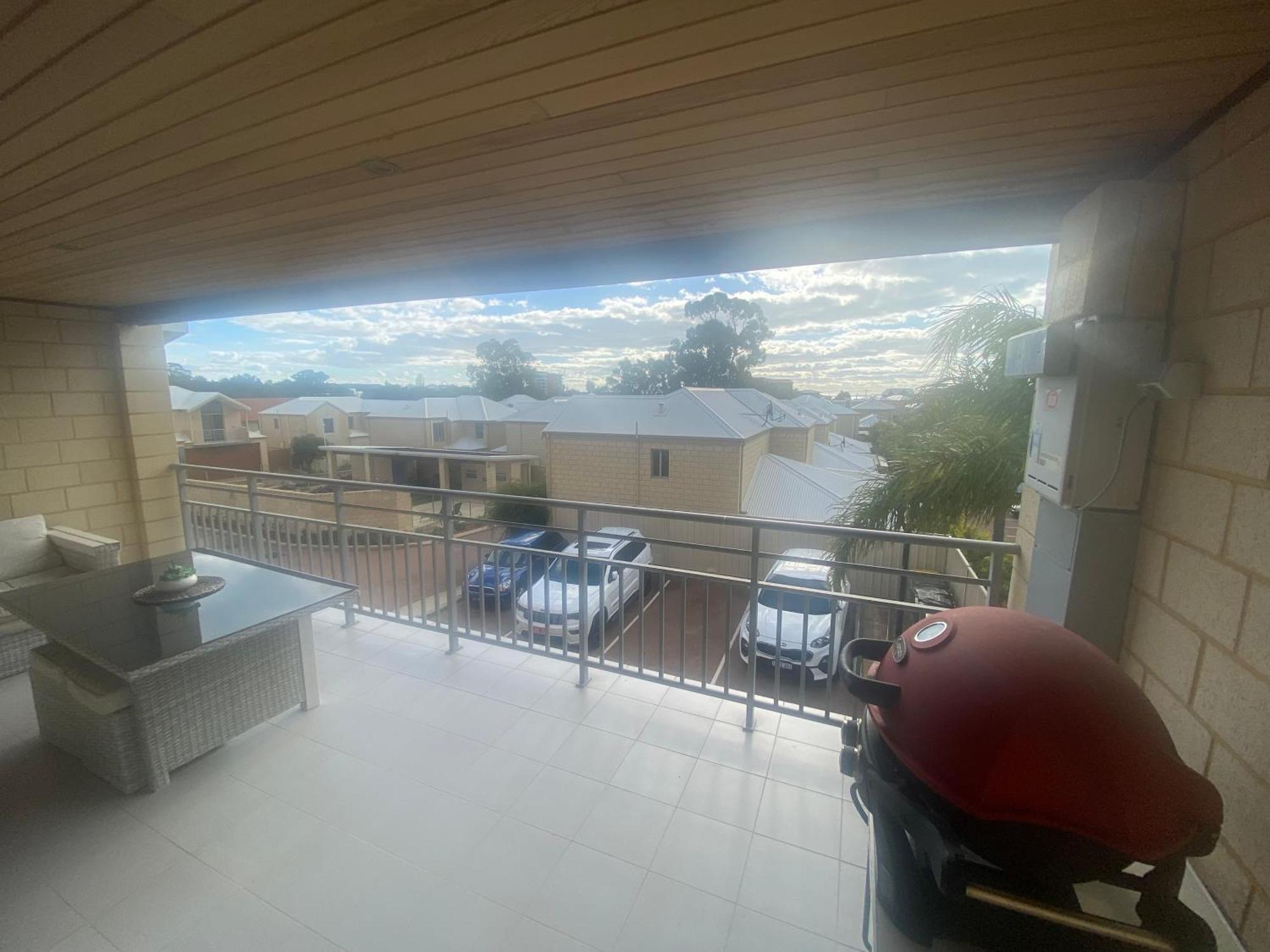 Villa Serenity On The Terrace Mandurah Bagian luar foto
